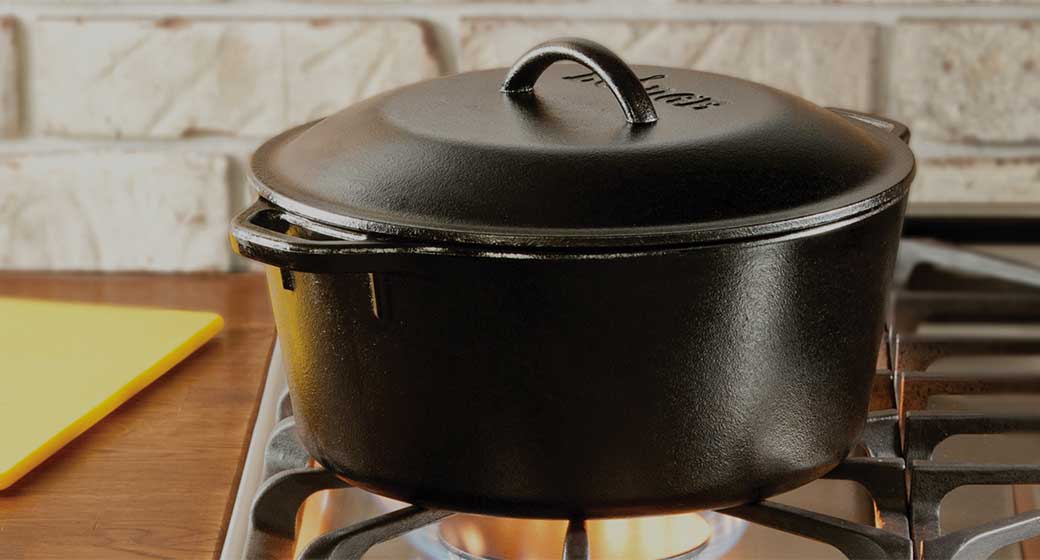 Best Dutch Oven for Bread: Cast Iron vs Enameled Guide