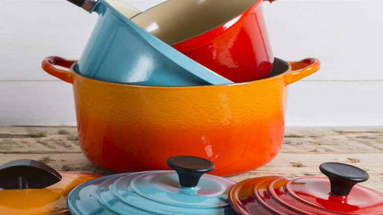Best Dutch Oven: Cast Iron vs. Enameled Picks for 2026